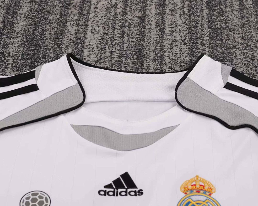 06-07 Retro Kids Real Madrid Home Kit 5