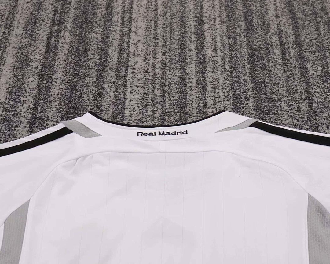 06-07 Retro Kids Real Madrid Home Kit 7