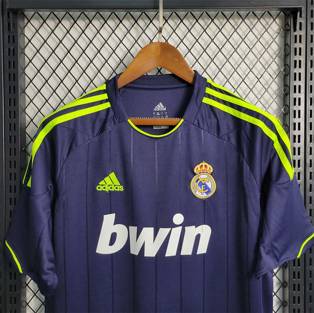 12-13 Real Madrid away 9