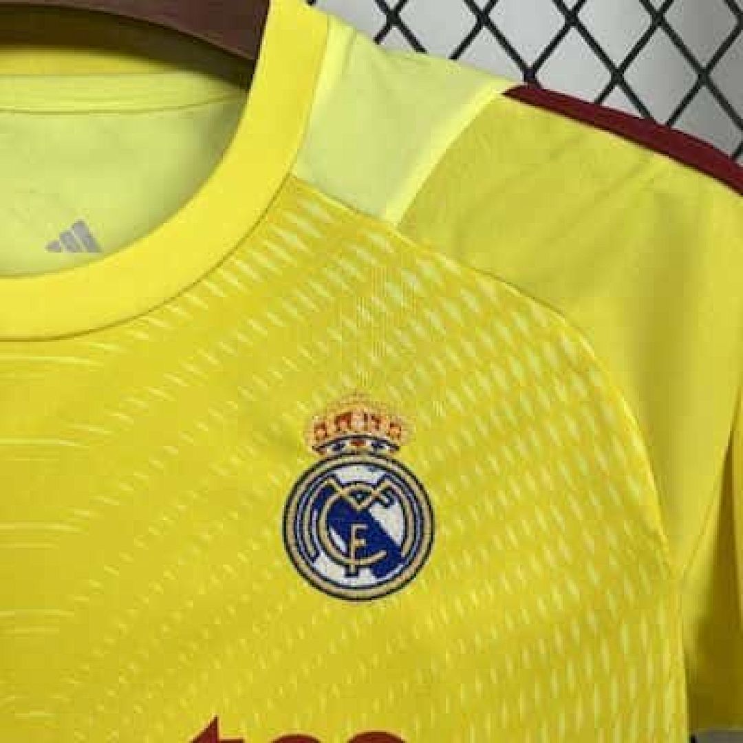 25-26 Real Madrid Yellow Goalkeeper Kid Kits Youth Apparels Cheap Football Jersey Wholesale Yupoo 8