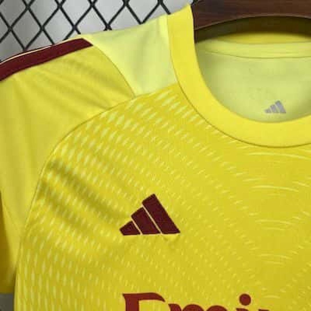 25-26 Real Madrid Yellow Goalkeeper Kid Kits Youth Apparels Cheap Football Jersey Wholesale Yupoo 9