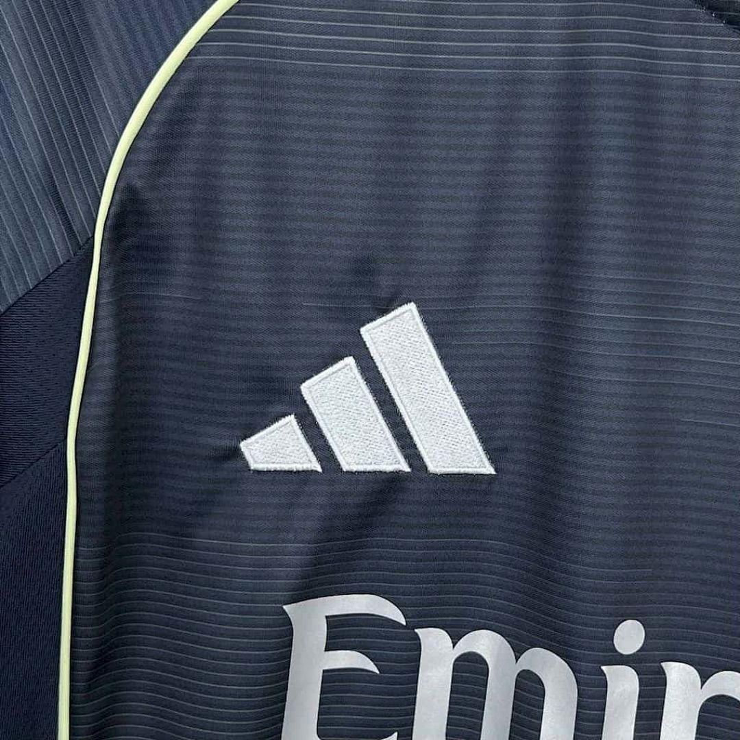 25-26 Real Madrid Away Long Sleeve Kit S-4XL Cheap Football Jersey Wholesale Yupoo 3