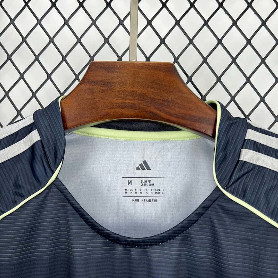 25-26 Real Madrid Away Long Sleeve Kit S-4XL Cheap Football Jersey Wholesale Yupoo 4