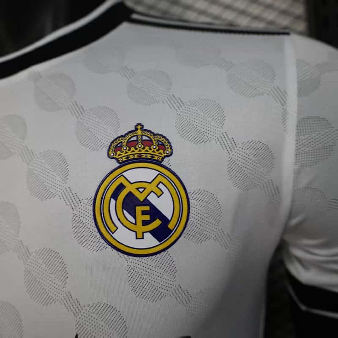 25-26 Player Real Madrid White Special Edition Kit S-XXL Cheap Football Jersey Wholesale Yupoo 5