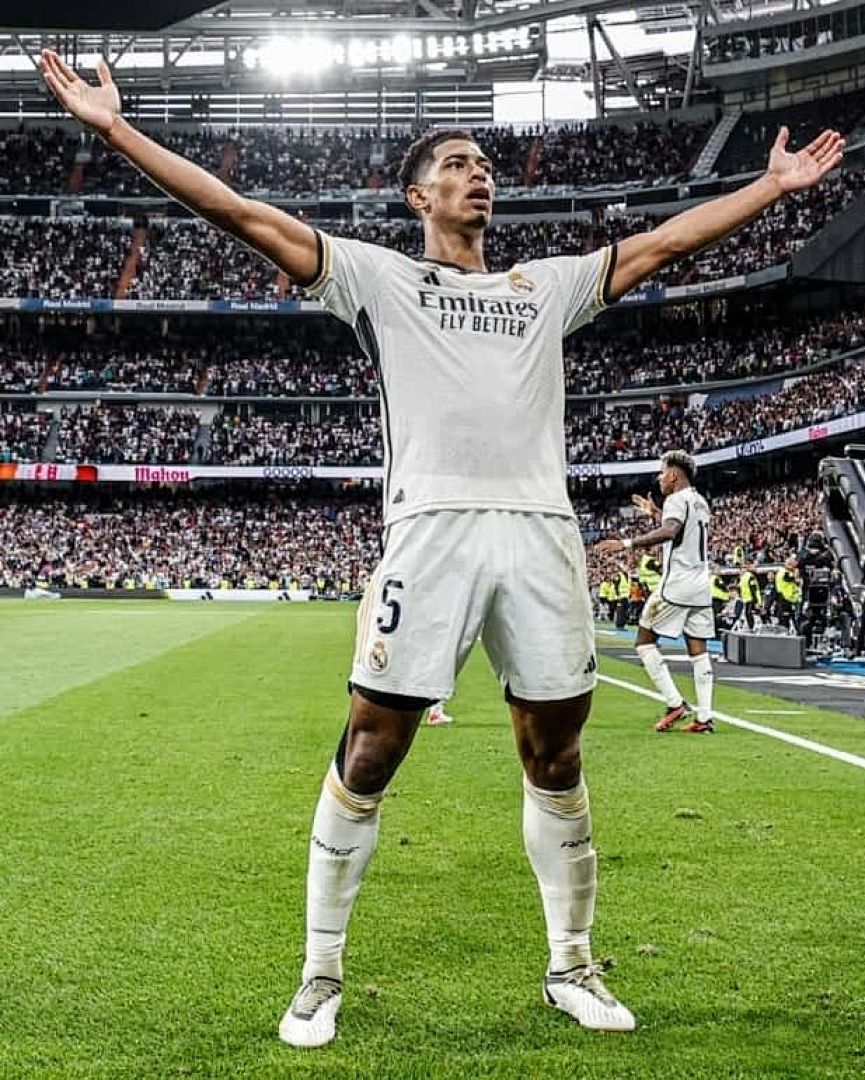 23-24 Player Real Madrid Home Kit Long Sleeve Cheap Football Jersey Wholesale Yupoo 7