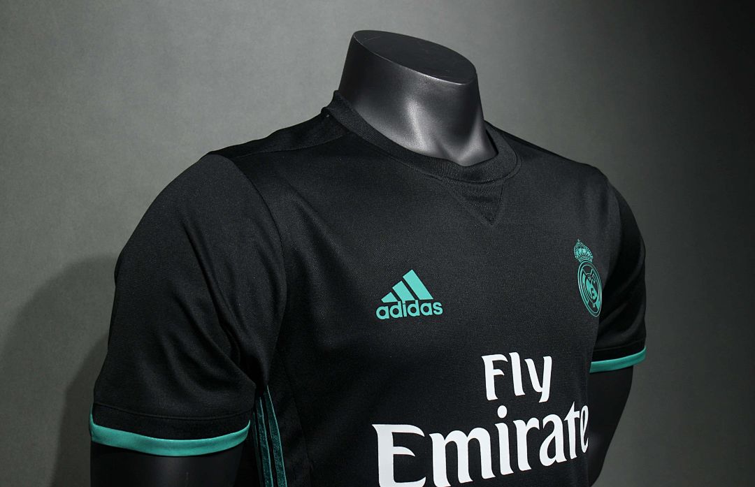 17-18 Retro Player Real Madrid Away Kit Cheap Football Jersey Wholesale Yupoo 3