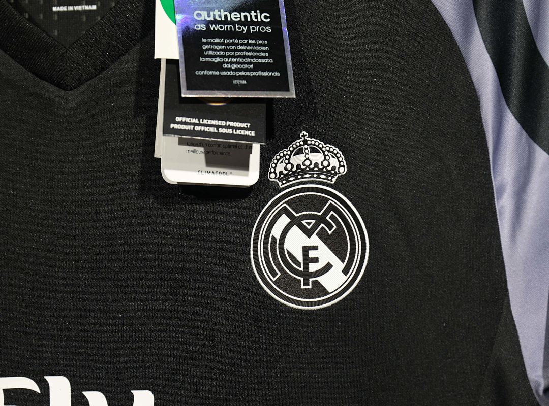 16-17 Retro Player Real Madrid Third Away Kit Long Sleeve Cheap Football Jersey Wholesale Yupoo 13