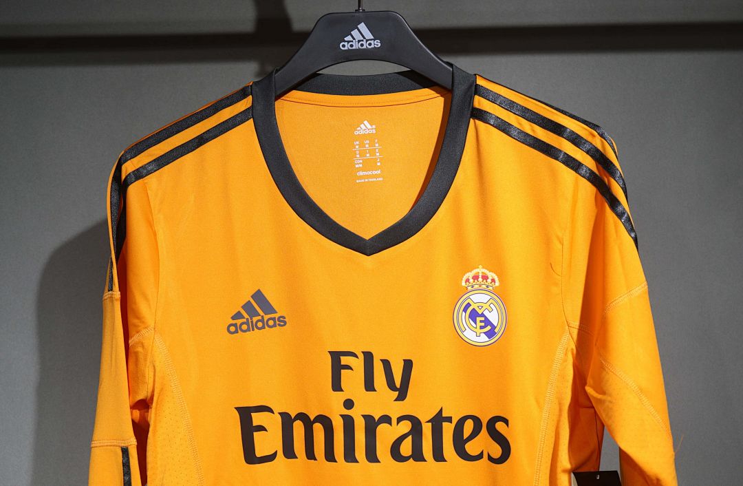 13-14 Retro Player Real Madrid Third Away Kit Cheap Football Jersey Wholesale Yupoo 12