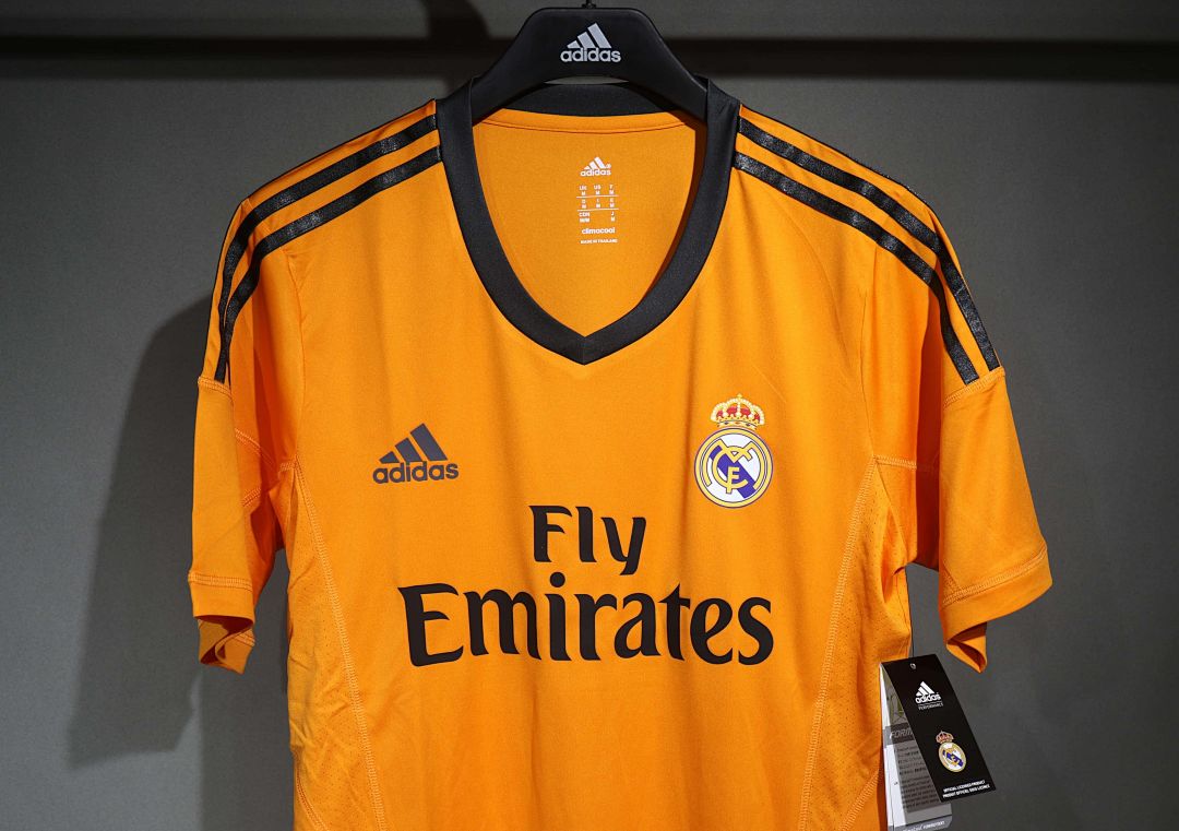 13-14 Retro Player Real Madrid Third Away Kit Cheap Football Jersey Wholesale Yupoo 17