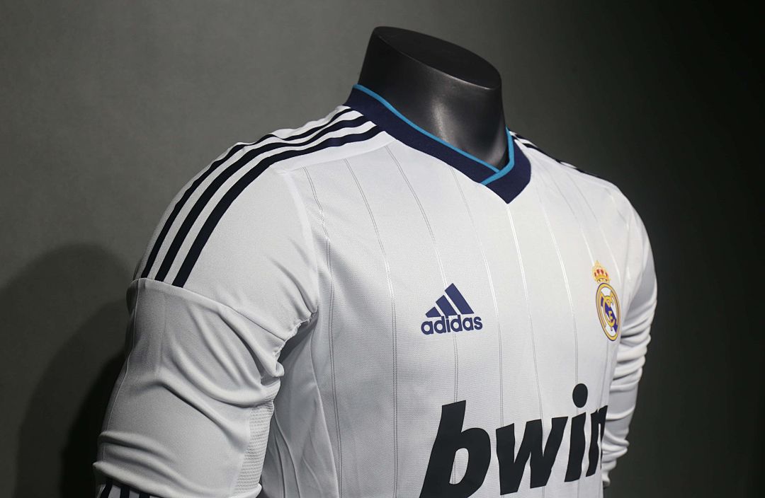 12-13 Retro Player Real Madrid Home Kit Long Sleeve Cheap Football Jersey Wholesale Yupoo 4