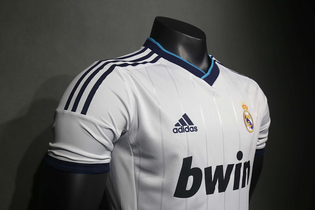 12-13 Retro Player Real Madrid Home Kit Cheap Football Jersey Wholesale Yupoo 4