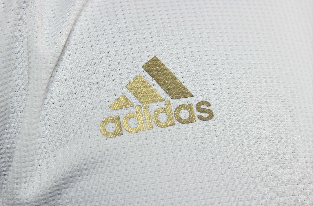 19-20 Retro Player Real Madrid Home Kit Long Sleeve Cheap Football Jersey Wholesale Yupoo 13