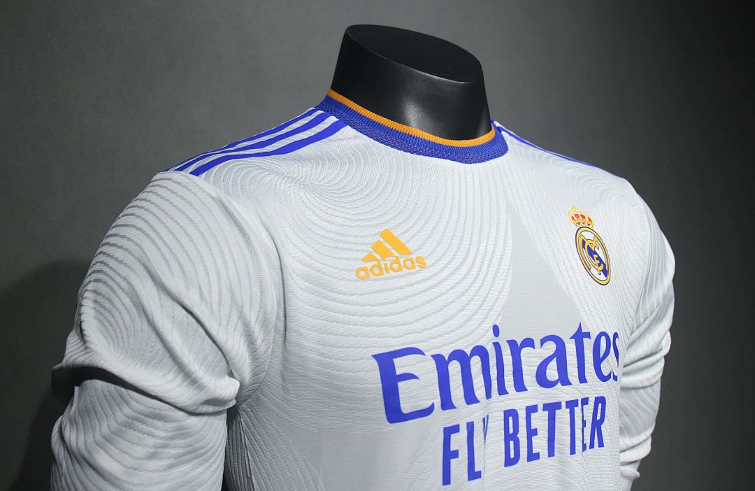 21-22 Retro Player Real Madrid Home Kit Long Sleeve Cheap Football Jersey Wholesale Yupoo 13