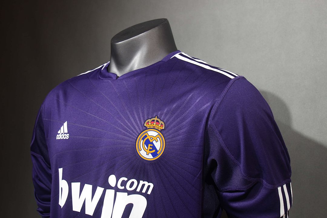 10-11 Retro Player Real Madrid Third Away Kit Long Sleeve Cheap Football Jersey Wholesale Yupoo 4
