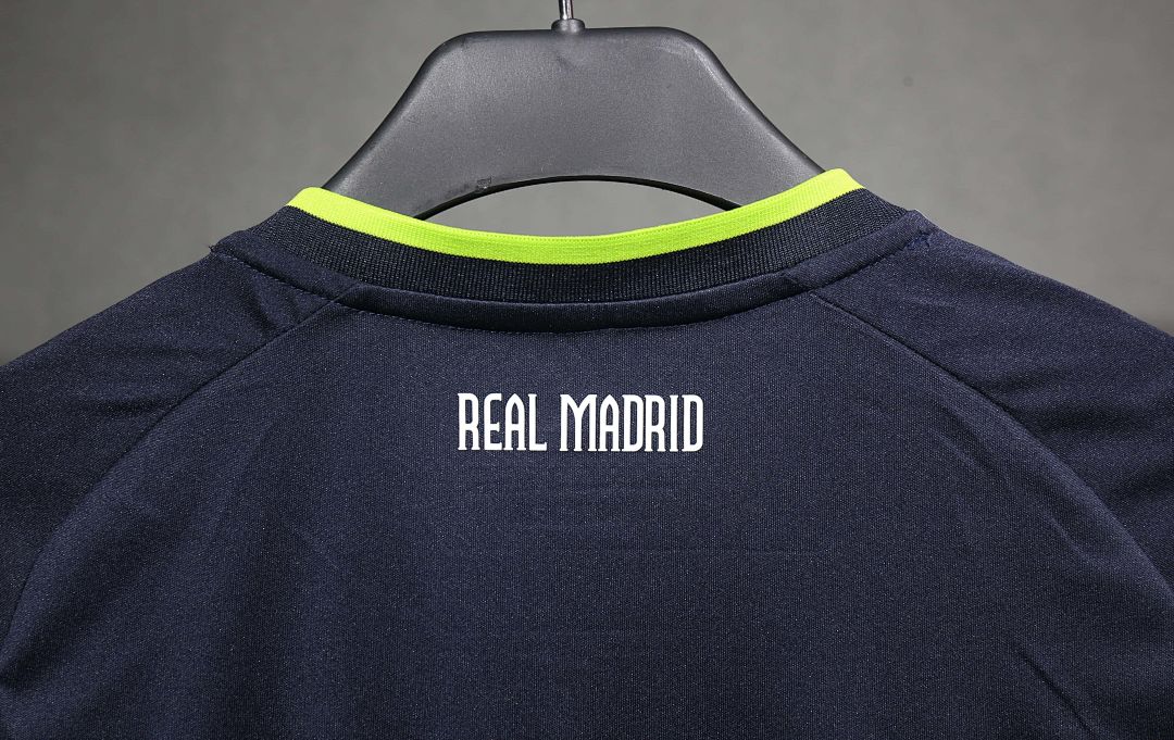 10-11 Retro Player Real Madrid Away Kit Long Sleeve Cheap Football Jersey Wholesale Yupoo 13