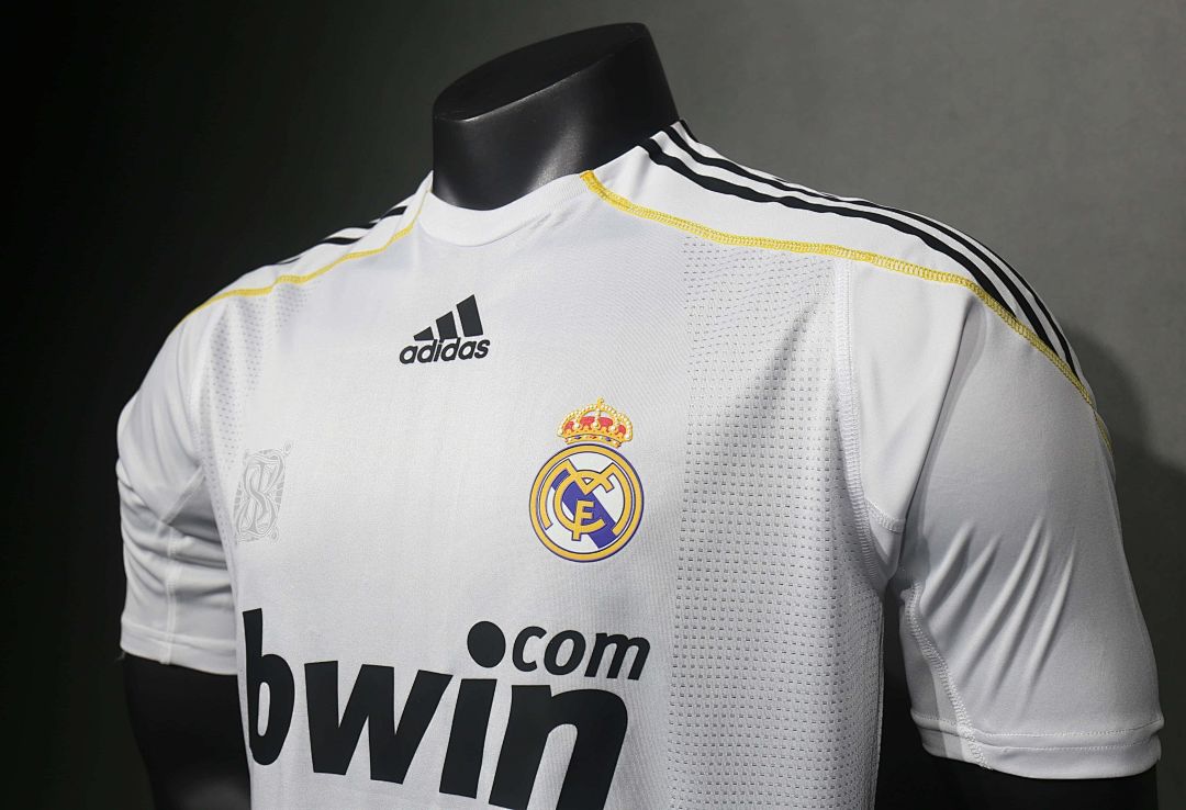 09-10 Retro Player Real Madrid Home Kit Cheap Football Jersey Wholesale Yupoo 8