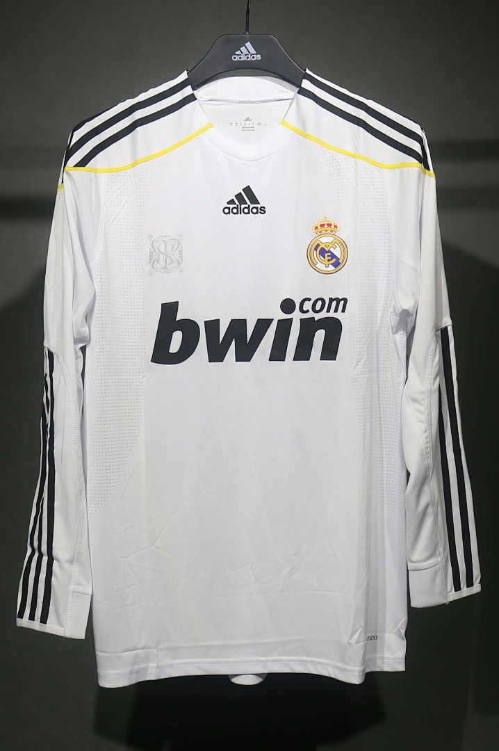 09-10 Retro Player Real Madrid Home Kit Long Sleeve Cheap Football Jersey Wholesale Yupoo