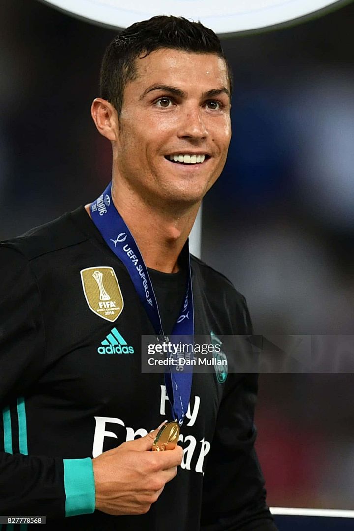 17-18 Retro Player Real Madrid Away Kit Long Sleeve Cheap Football Jersey Wholesale Yupoo 3