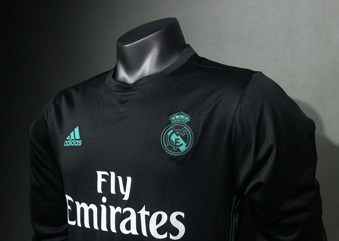 17-18 Retro Player Real Madrid Away Kit Long Sleeve Cheap Football Jersey Wholesale Yupoo 6