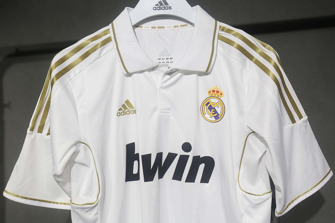 11-12 Retro Player Real Madrid Home Kit Cheap Football Jersey Wholesale Yupoo 4
