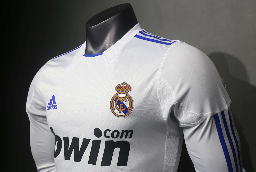 10-11 Retro Player Real Madrid Home Kit Long Sleeve Cheap Football Jersey Wholesale Yupoo 2