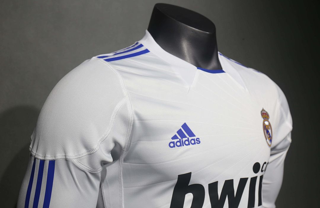 10-11 Retro Player Real Madrid Home Kit Long Sleeve Cheap Football Jersey Wholesale Yupoo 3