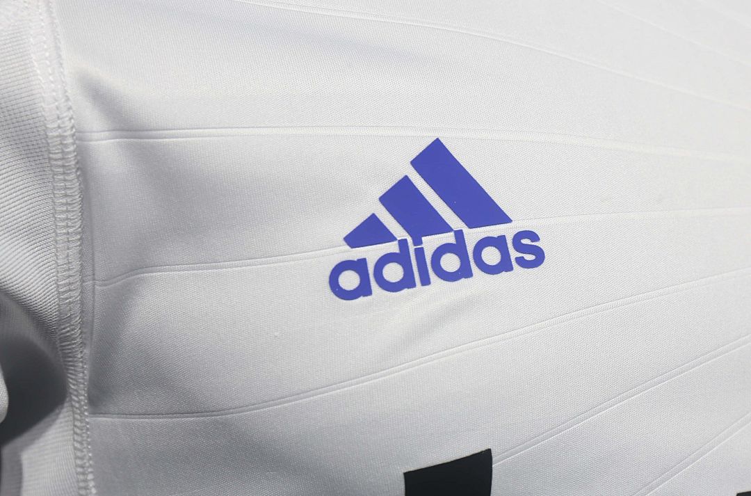 10-11 Retro Player Real Madrid Home Kit Long Sleeve Cheap Football Jersey Wholesale Yupoo 4