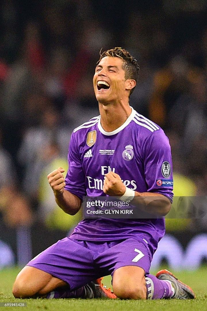 16-17 Retro Player Real Madrid Away Kit Long Sleeve Cheap Football Jersey Wholesale Yupoo 9