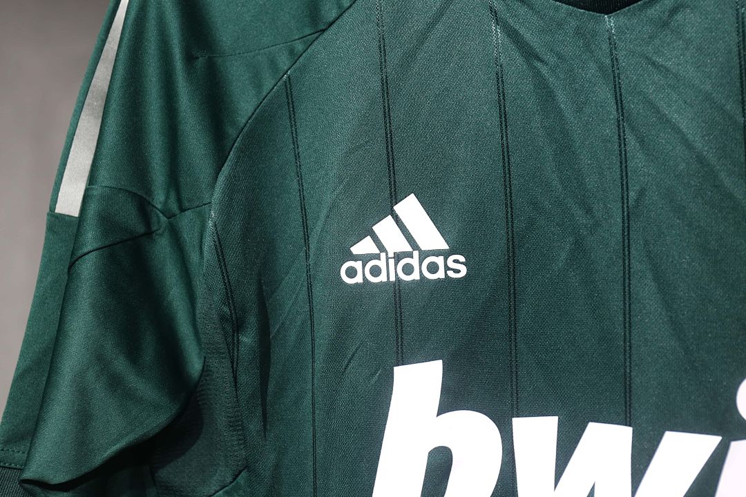 12-13 Retro Player Real Madrid Third Away Kit Cheap Football Jersey Wholesale Yupoo 15