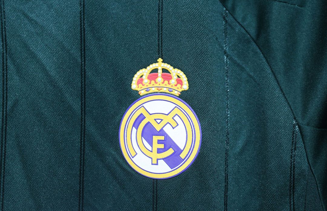 12-13 Retro Player Real Madrid Third Away Kit Cheap Football Jersey Wholesale Yupoo 2