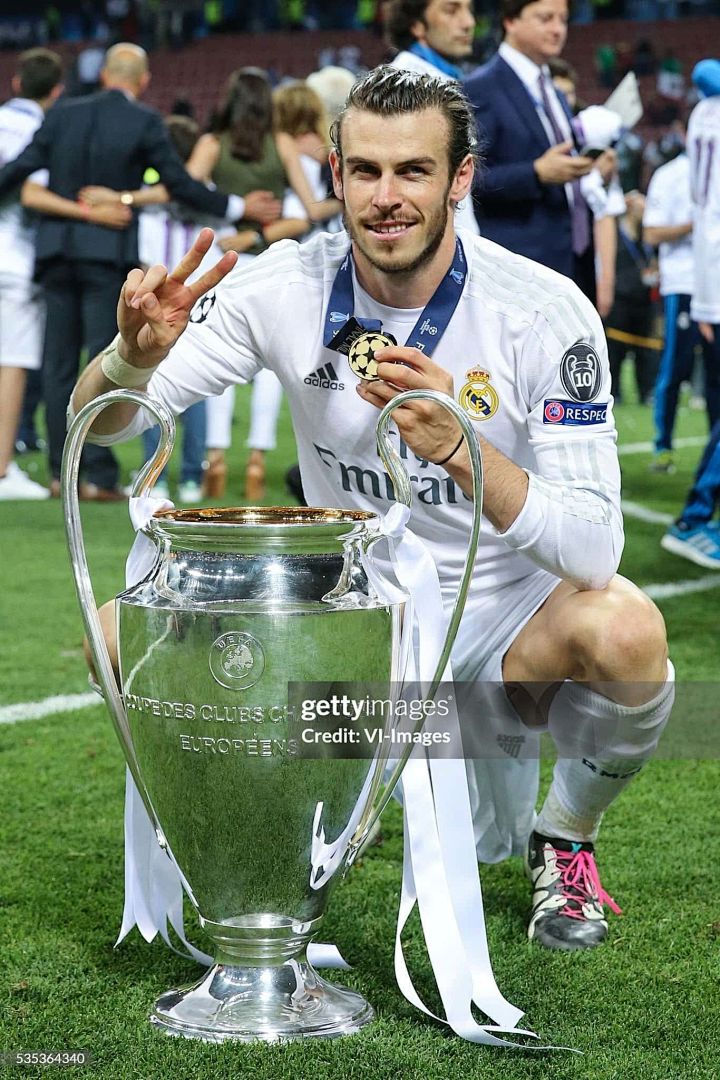 15-16 Retro Player Real Madrid Home Kit Long Sleeve Cheap Football Jersey Wholesale Yupoo 12