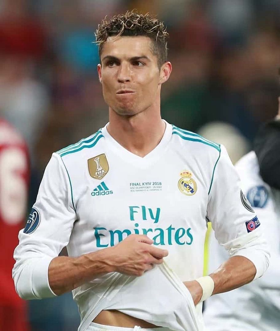 17-18 Retro Player Real Madrid Home Kit Long Sleeve Cheap Football Jersey Wholesale Yupoo 10