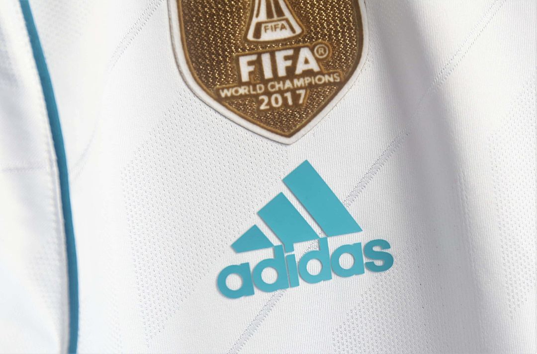 17-18 Retro Player Real Madrid Home Kit Long Sleeve Cheap Football Jersey Wholesale Yupoo 3