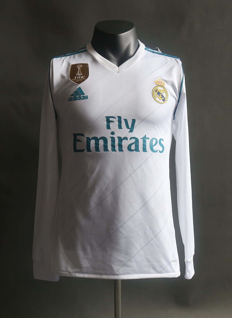 17-18 Retro Player Real Madrid Home Kit Long Sleeve Cheap Football Jersey Wholesale Yupoo 6