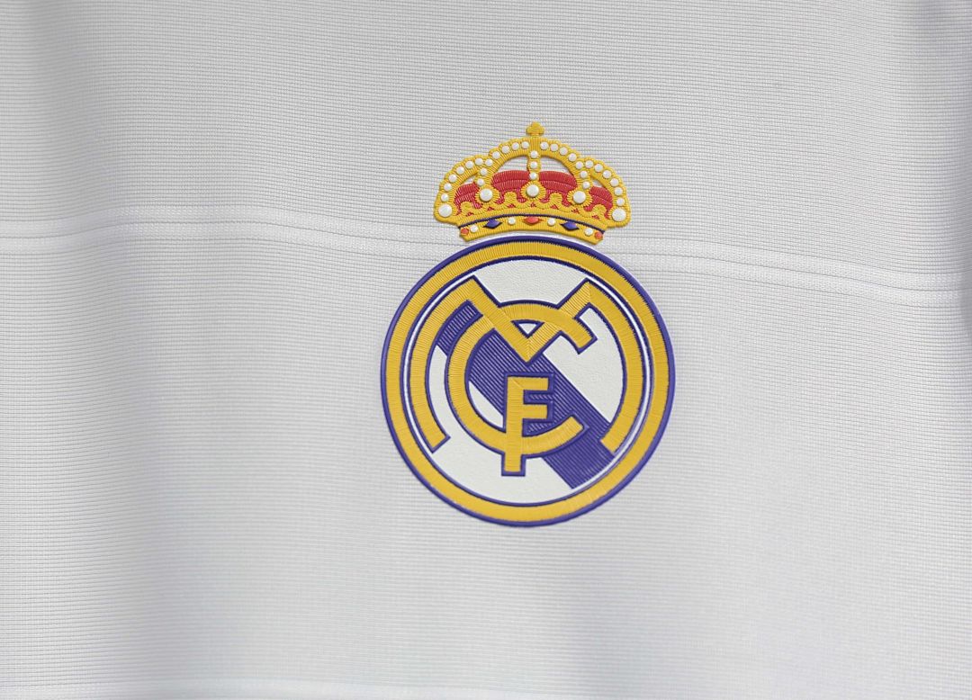 13-14 Retro Player Real Madrid Home Kit Long Sleeve Cheap Football Jersey Wholesale Yupoo 13