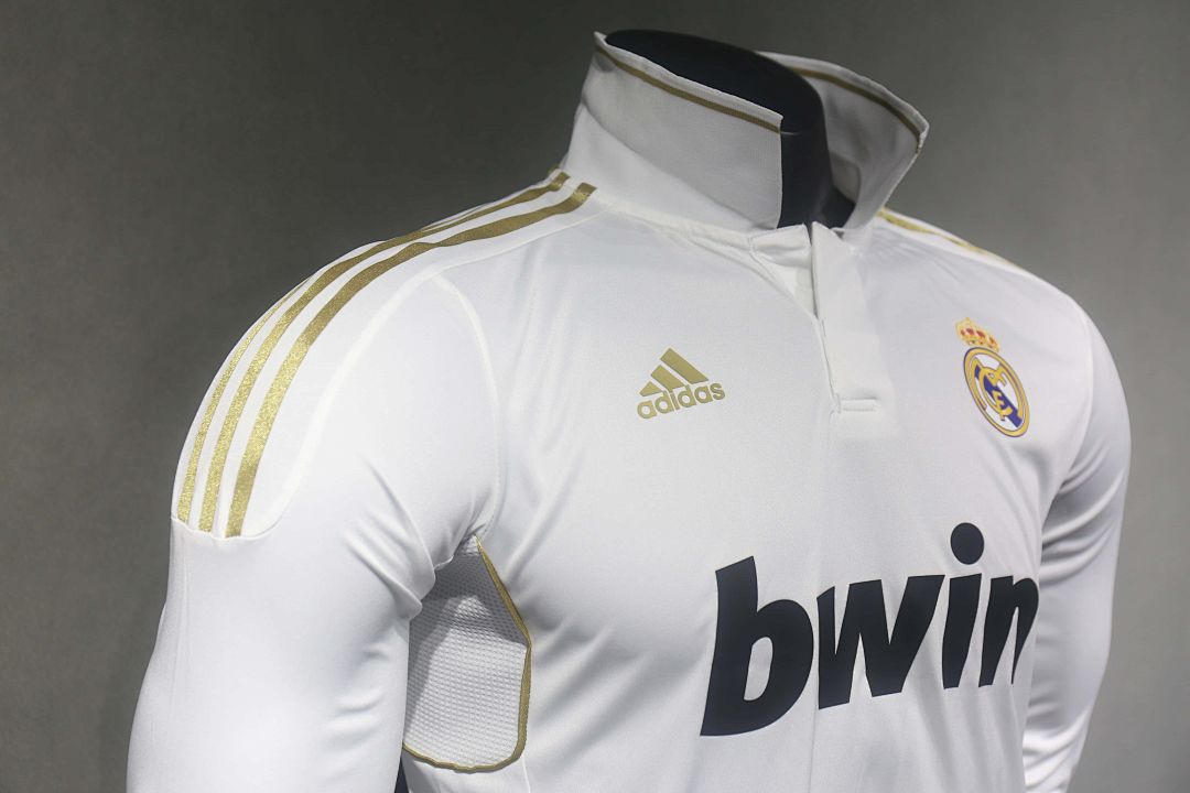 11-12 Retro Player Real Madrid Home Kit Long Sleeve Cheap Football Jersey Wholesale Yupoo 4