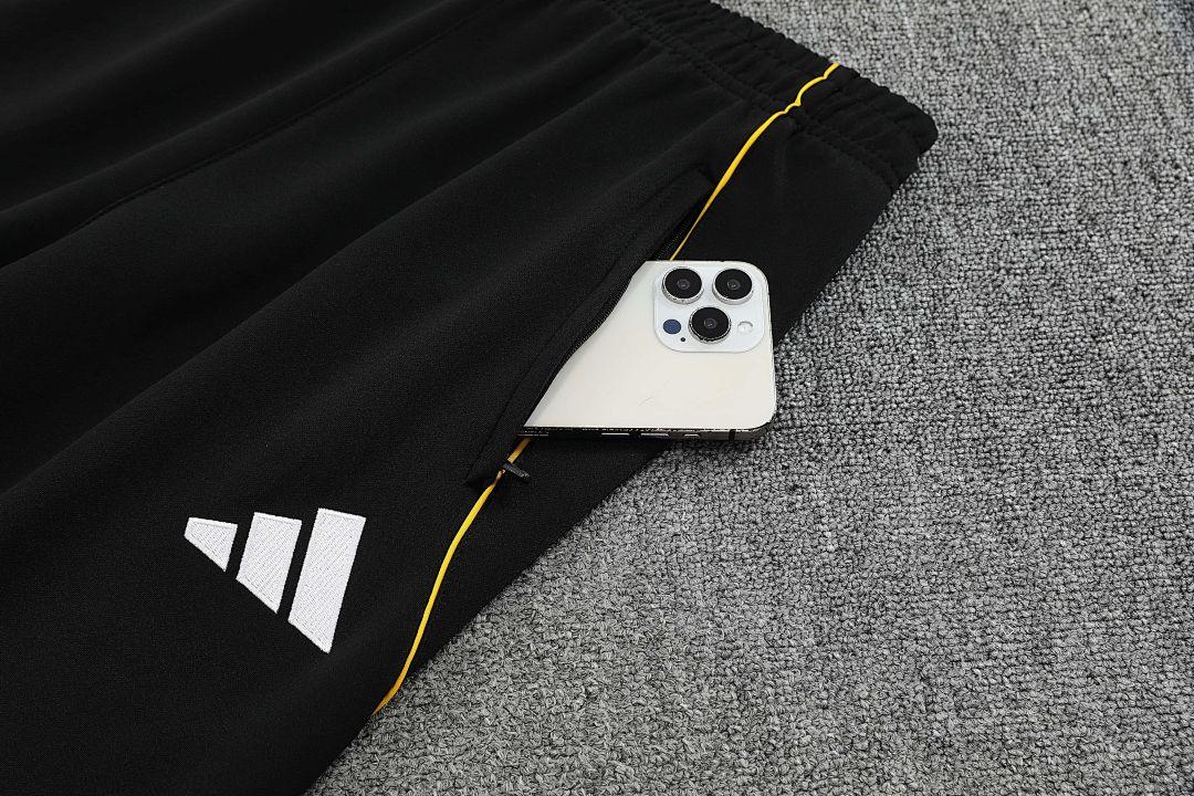 25-26 Real Madrid Jacket Tracksuit Kit S-2XL Cheap Football Jersey Wholesale Yupoo 7