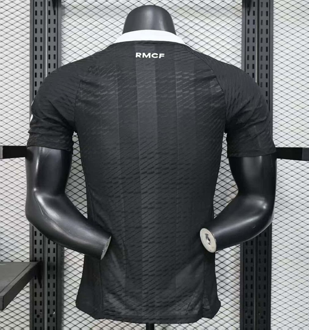 25-26 Player Real Madrid Black Goalkeeper Kit S-2XL Cheap Football Jersey Wholesale Yupoo 2