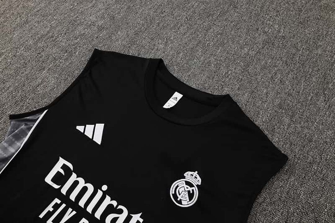 25-26 Real Madrid Black Training Kits Football Vest Suits Cheap Football Jersey Wholesale Yupoo 3