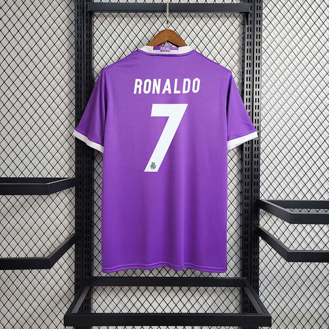 16-17 Real Madrid extérieur violet 10