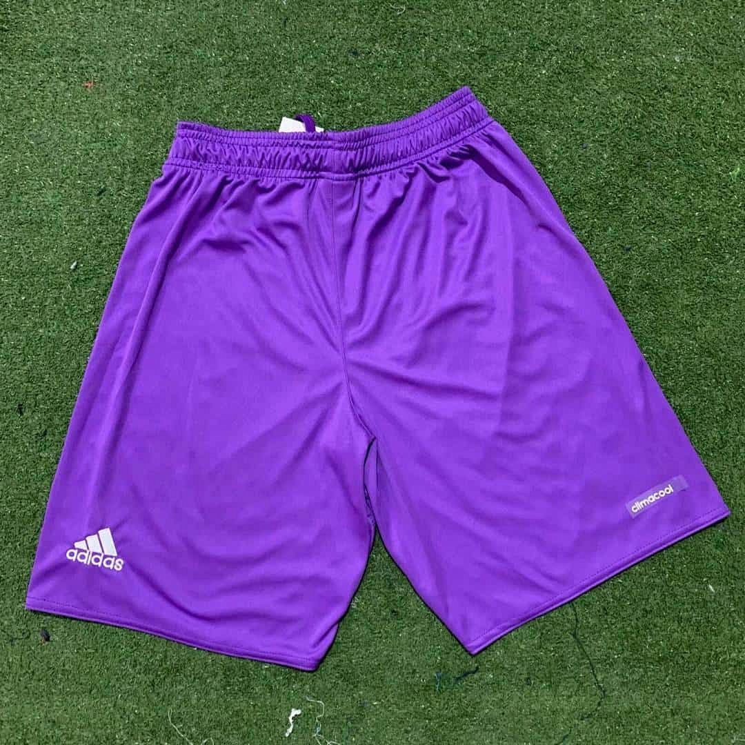16-17 Real Madrid extérieur violet 12