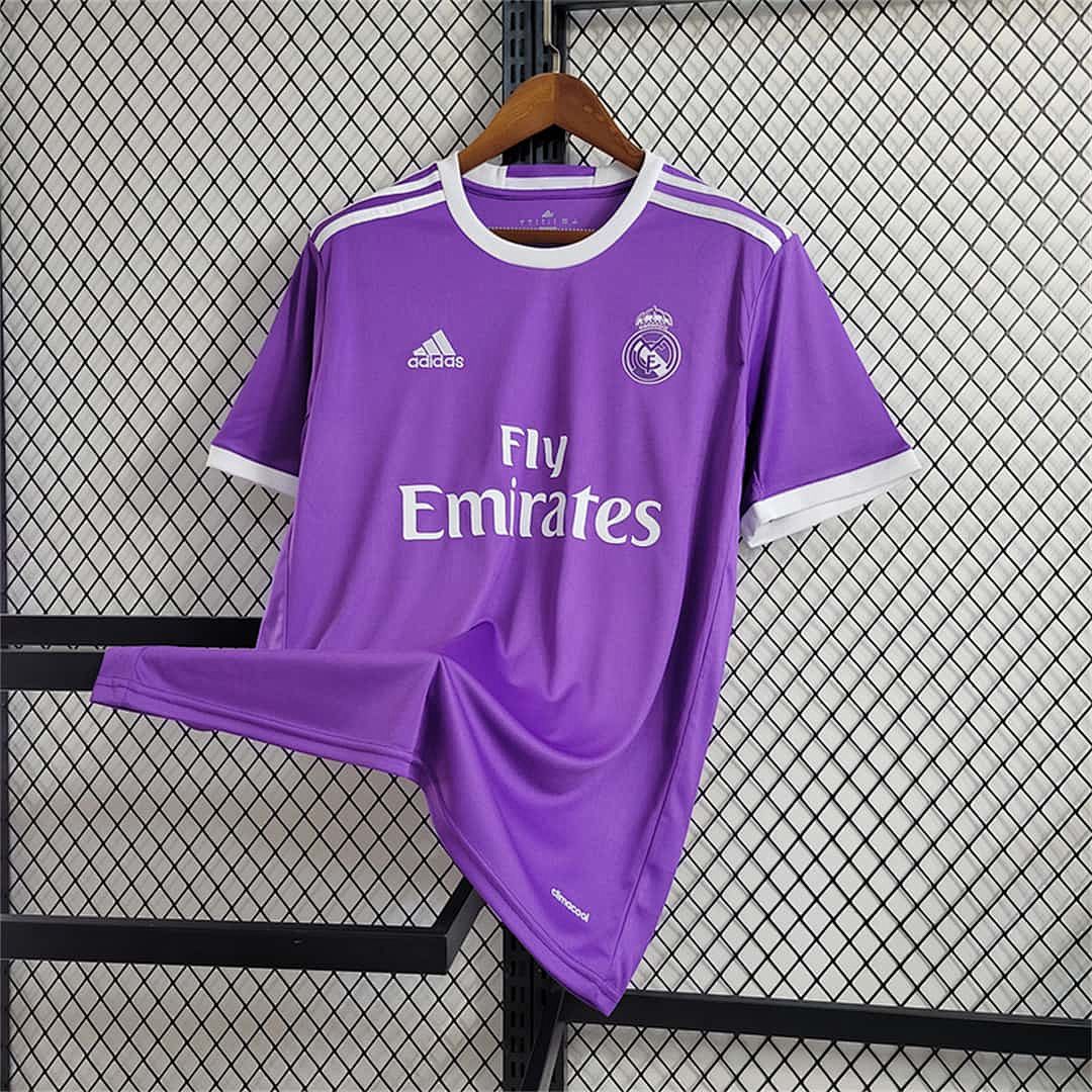 16-17 Real Madrid extérieur violet 13