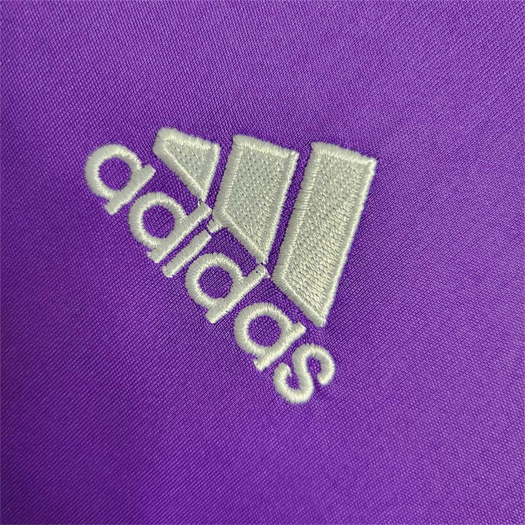 16-17 Real Madrid extérieur violet 14