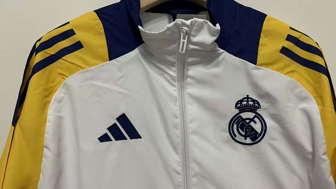 25-26 Real Madrid White Windbreaker Jackets Cheap Football Jersey Wholesale Yupoo 4