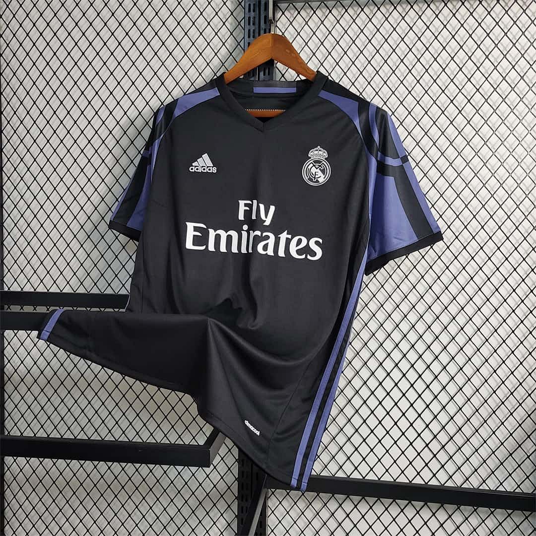 16-17 Real Madrid troisième extérieur 10