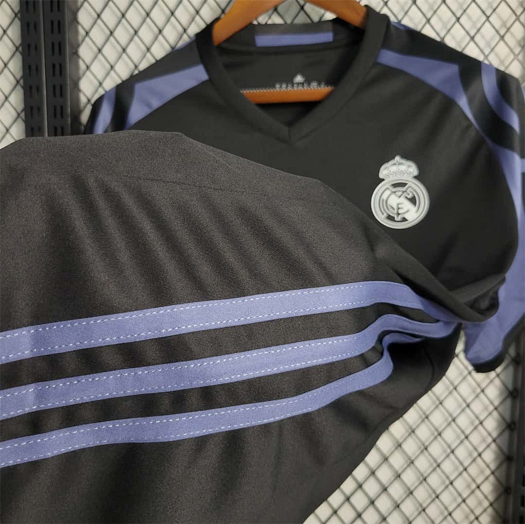 16-17 Real Madrid troisième extérieur 2