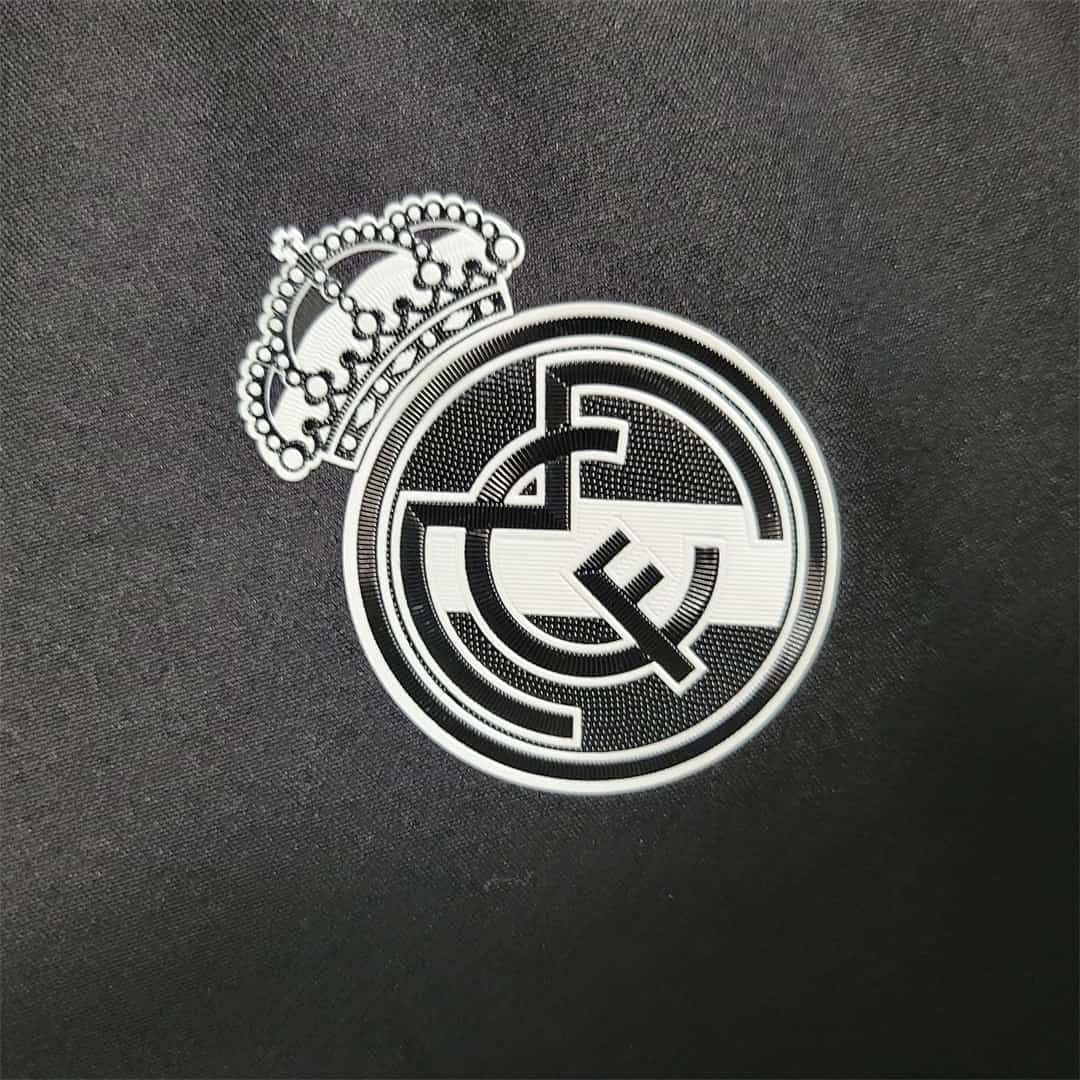 16-17 Real Madrid troisième extérieur 7