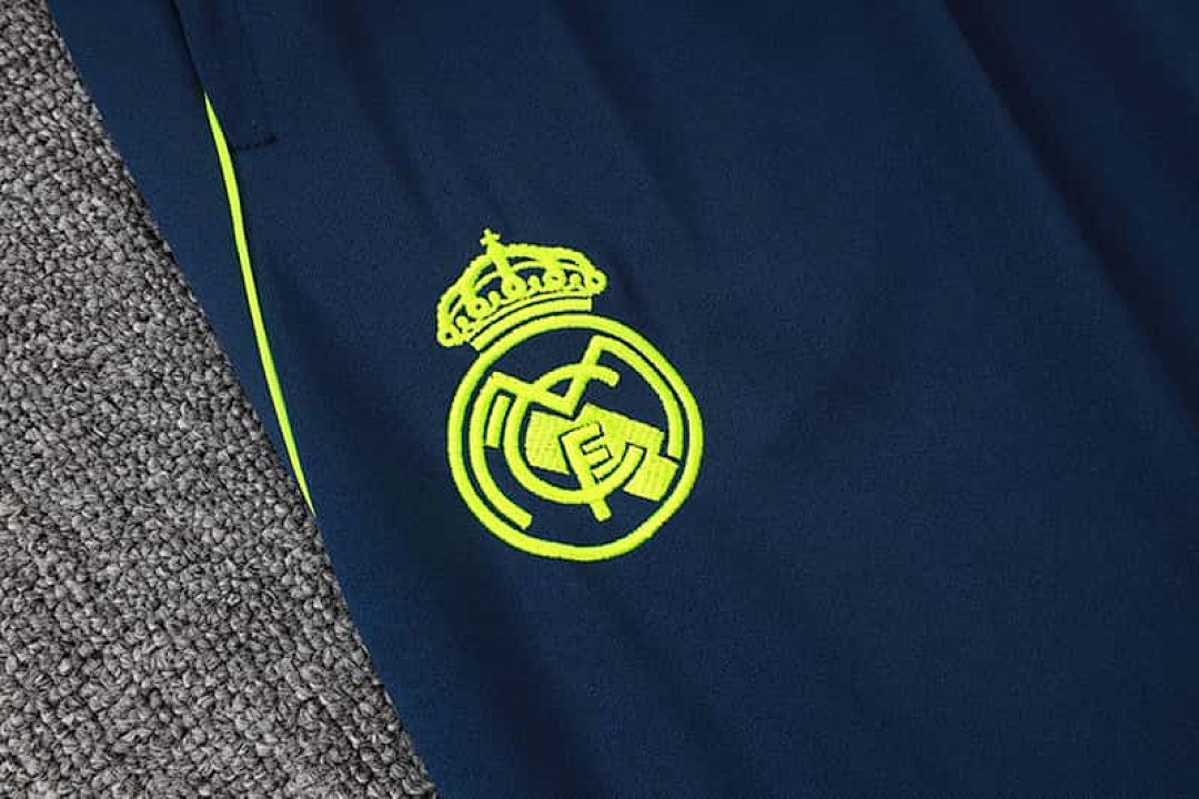 25-26 Real Madrid Training Kits Tracksuits Sweatshirt Cheap Football Jersey Wholesale Yupoo 38