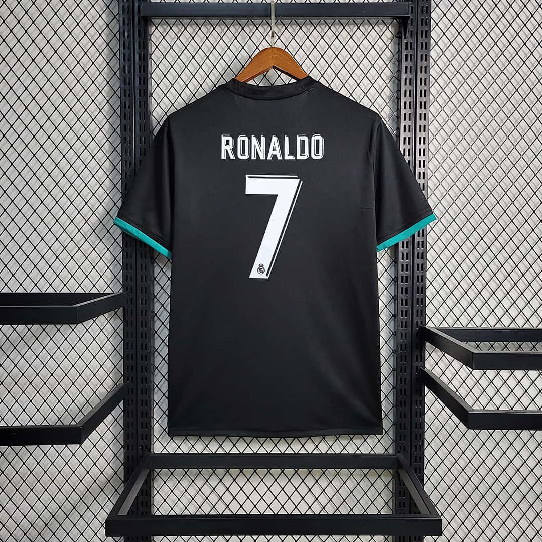 17-18 Real Madrid away 6