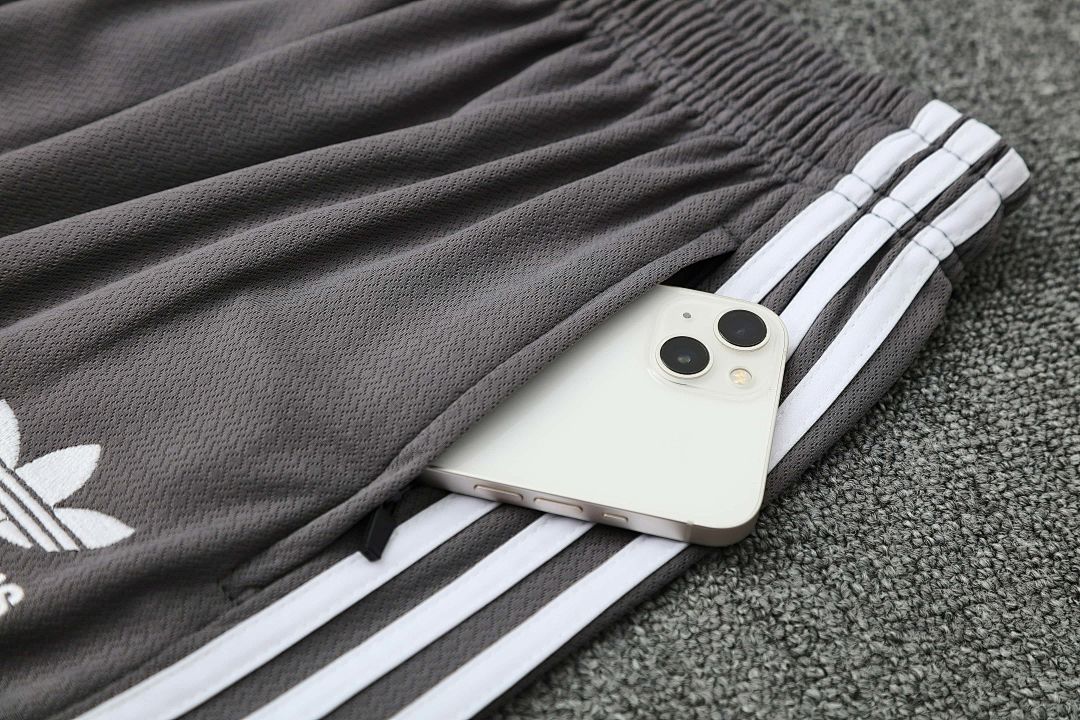 25-26 Real Madrid Training Kits Football Tracksuits Cheap Football Jersey Wholesale Yupoo 5